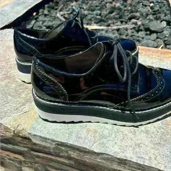 Ladies Zara Patent Oxford lace up shoes- size 40 super fun - Picture 3 of 11